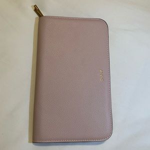 Aldo brand clutch